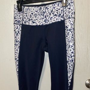 Super Cute Leopard / Stripe Apana Crop Leggings